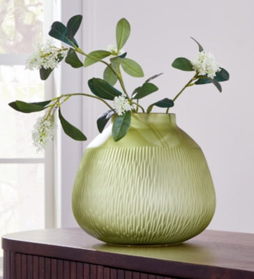 Scottyard Vase - A2900007