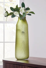 Scottyard Vase - A2900009