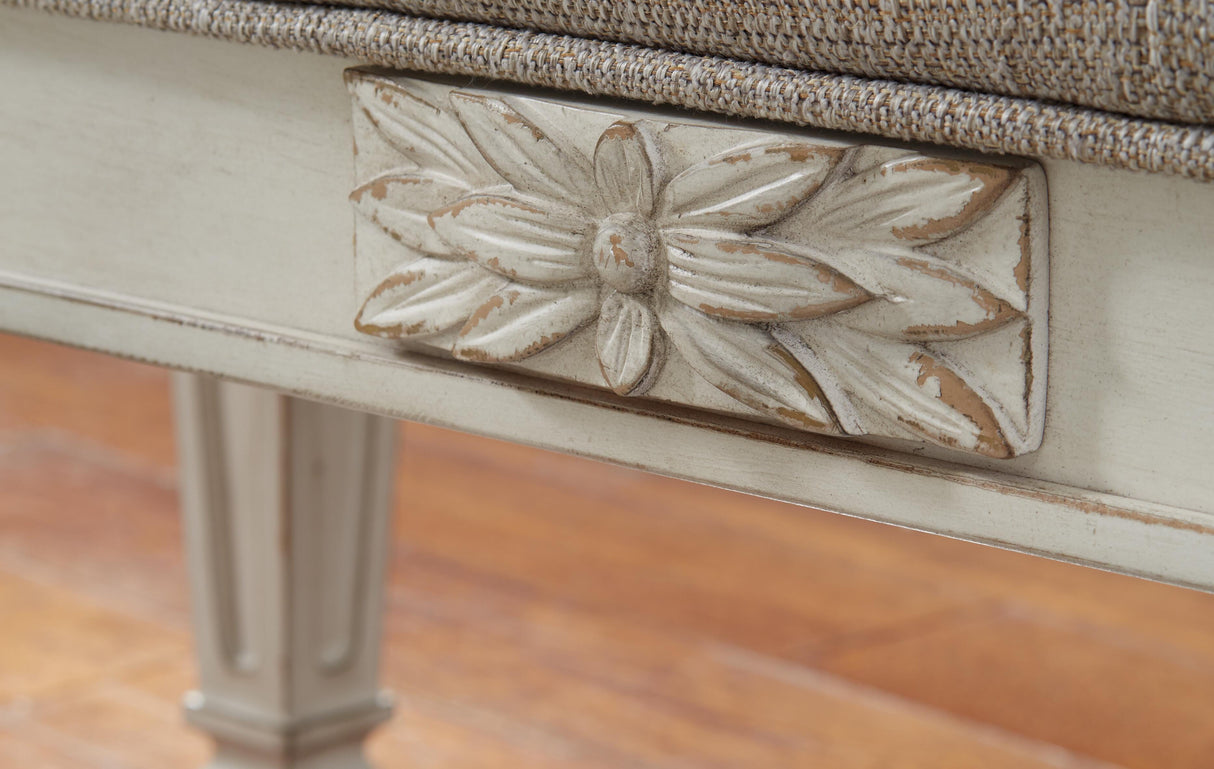 Realyn Accent Bench - A3000157