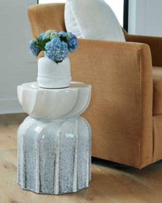 Michamere Stool - A3000619