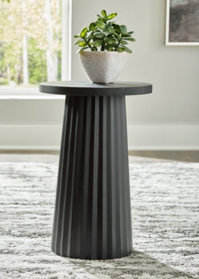 ZBENCH   A4000603   CEILBY   ACCENT   TABLE - A4000603