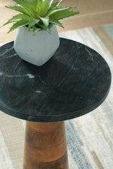 Quinndon Accent Table - A4000633