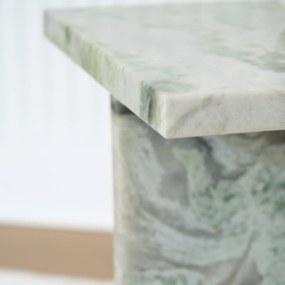 Deaconwell Accent Table - A4000648