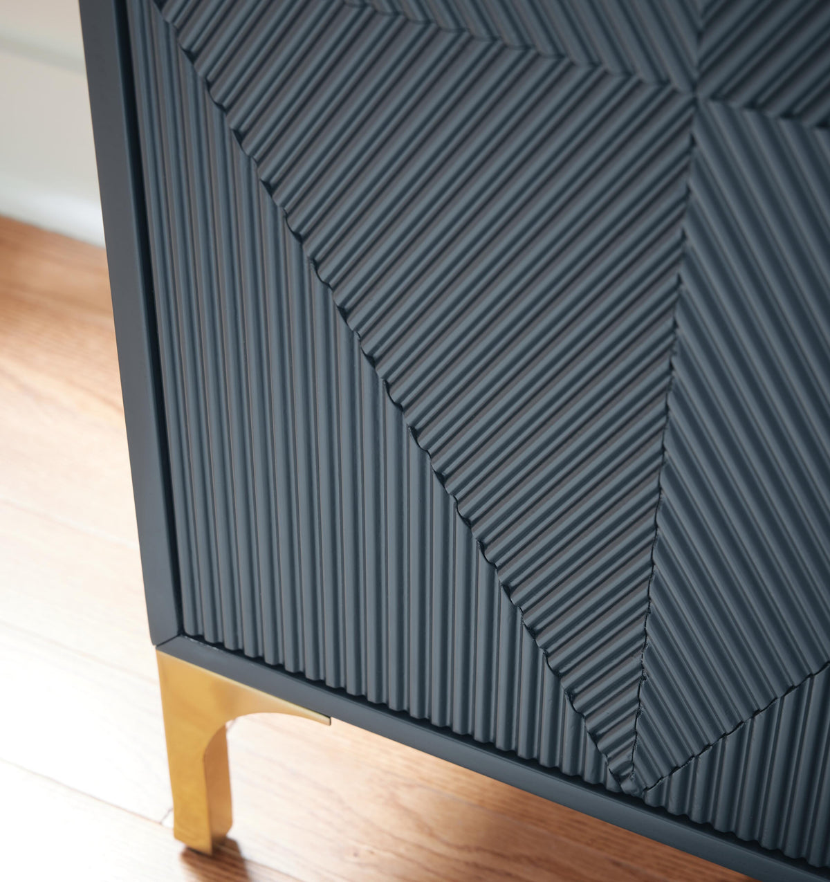 Loirwick Accent Cabinet - A4000677