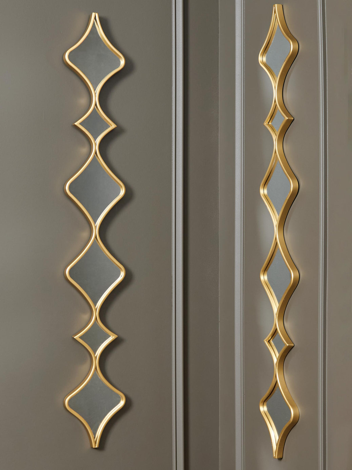 Harriswood Accent Mirror Set (Set of 2) - A8010354