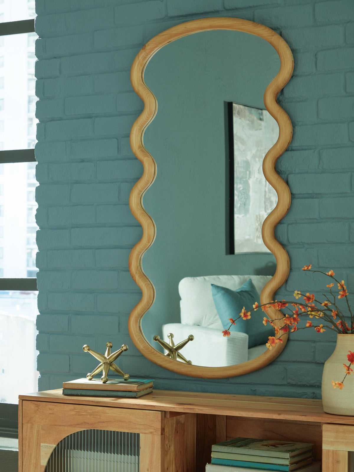 Serendis Accent Mirror - A8010412