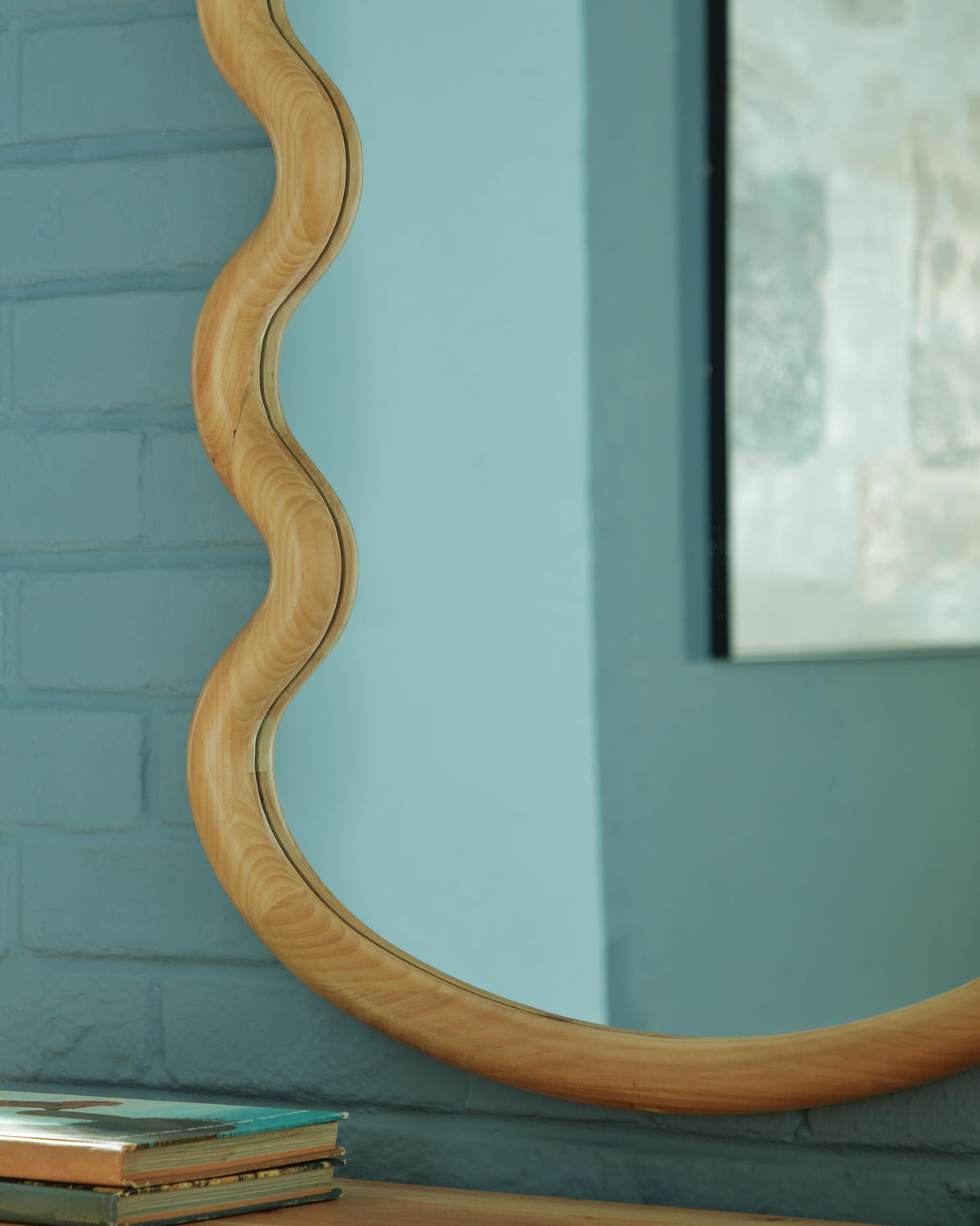 Serendis Accent Mirror - A8010412
