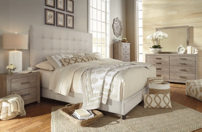 Dolante Queen Upholstered Bed - B130-581