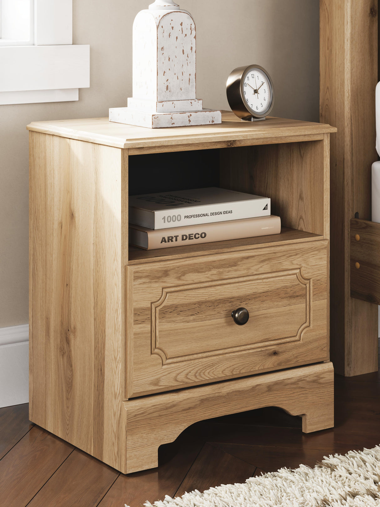 Aleaport Queen Panel Bed, Dresser, Mirror and Nightstand - PCB1075B9
