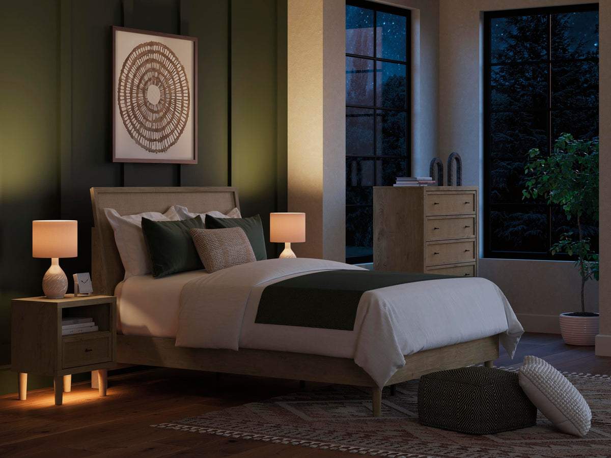 Cielden Queen Panel Bed - B1199B3