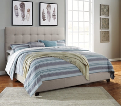 Dolante Queen Upholstered Bed - B130-581