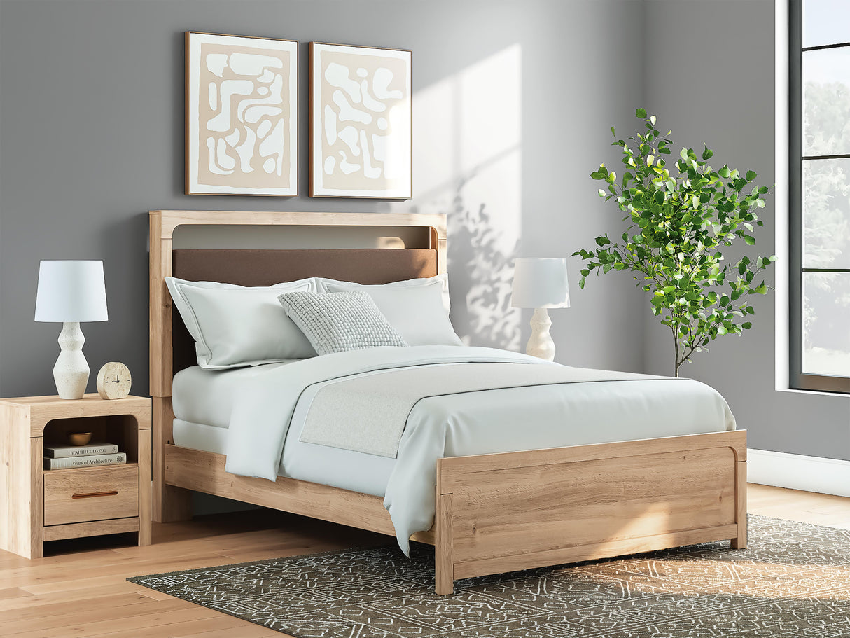 Kinlanni Queen Panel Bed, Dresser, Mirror and Nightstand - PCB1360B17