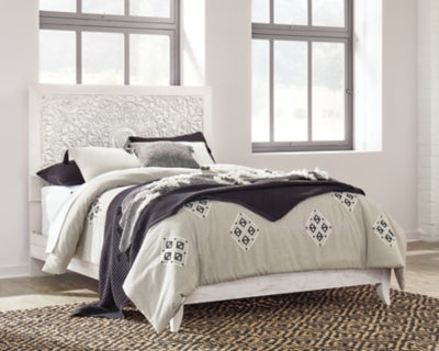 Paxberry Queen Panel Bed, Dresser and Chest - B181B34