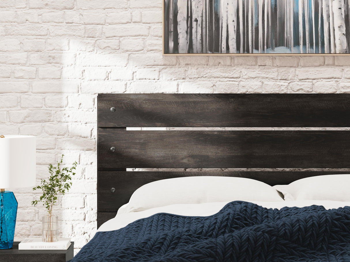 Hollivern Queen Panel Bed, Dresser and Mirror - PCB2108B3