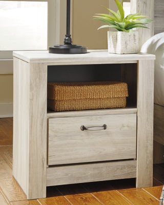 Bellaby King Panel Bed, Dresser, Mirror, Chest and 2 Nightstands - B331B17