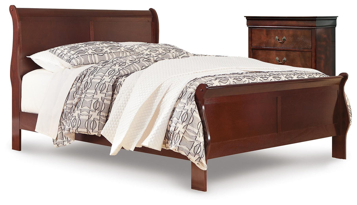 Alisdair Queen Sleigh Bed and Chest - B376B32