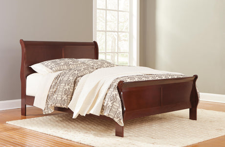 Alisdair King Sleigh Bed, Dresser, Mirror, Chest and 2 Nightstands - B376B17