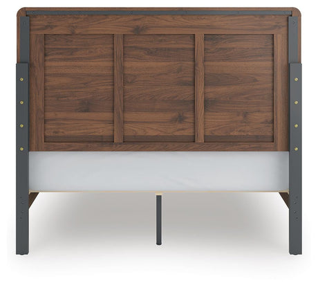 Fortlorn Queen Panel Bed, Dresser, Chest and 2 Nightstands - PCB386B10