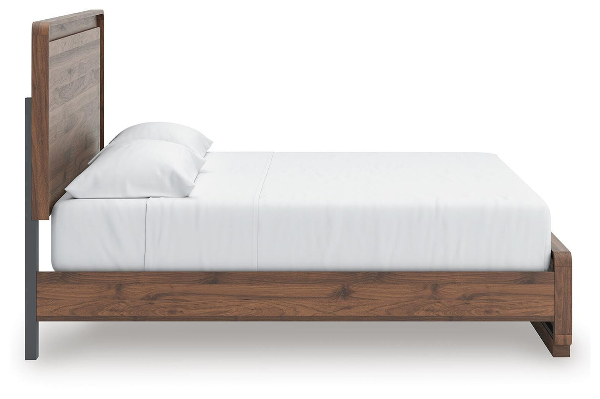 Fortlorn King Panel Bed and 2 Nightstands - PCB386B9
