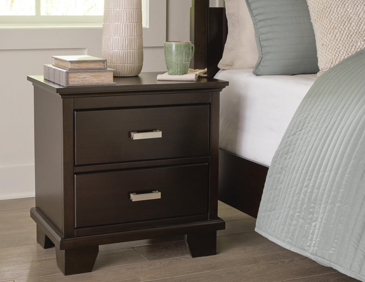 Covetown King Panel Bed, Dresser, Mirror and Nightstand - B441B15