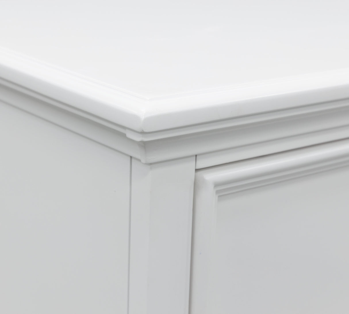 Fortman Chest of Drawers - B680-46