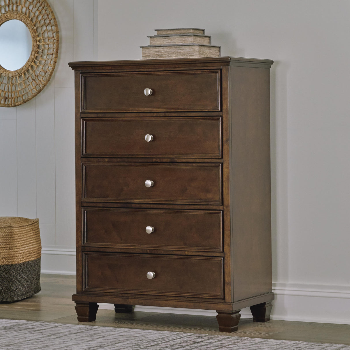 Danabrin Chest of Drawers - B685-46