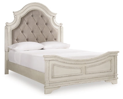 Realyn Queen Bed with Mirrored Dresser and Nightstand - B743B22