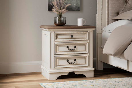 Realyn King Upholstered Panel Bed, Dresser, Mirror and Nightstand - B743B33