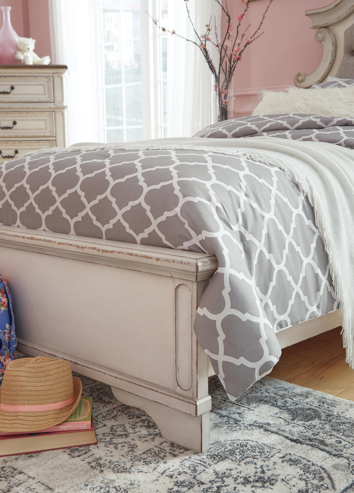 Realyn California King Upholstered Panel Bed - B743B7