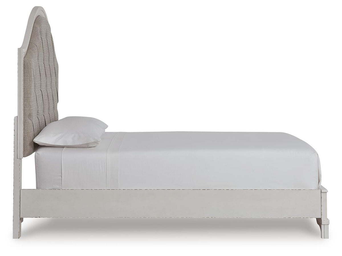 Blendon Queen Upholstered Panel Bed - B747B2
