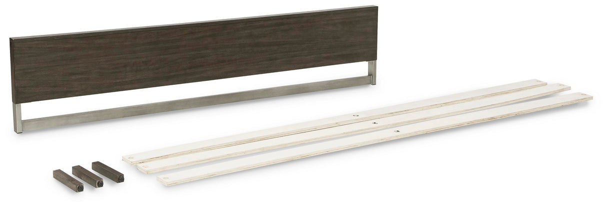 Arkenton King Panel Bed, Dresser and Mirror - B786B8