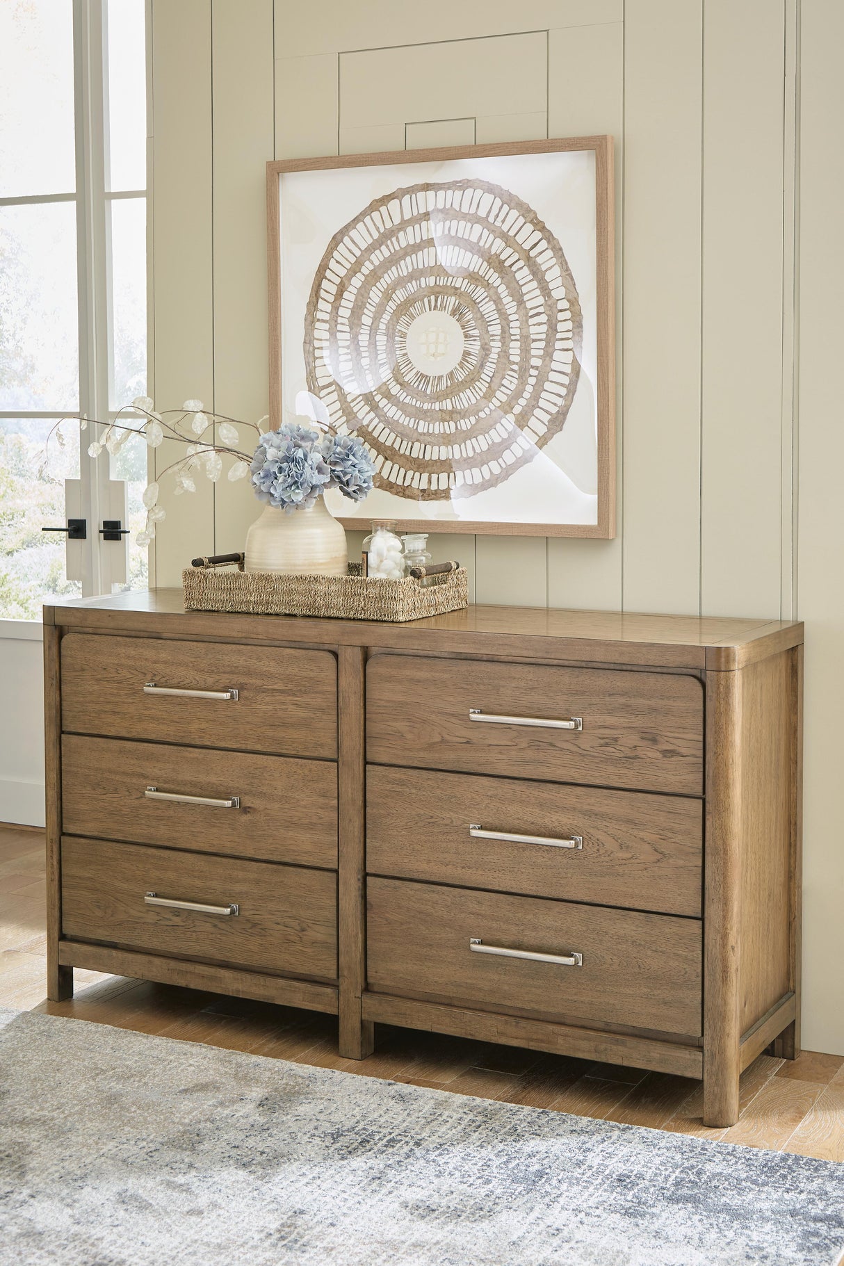 Cabalynn King Upholstered Bed, Dresser and 2 Nightstands - B974B15