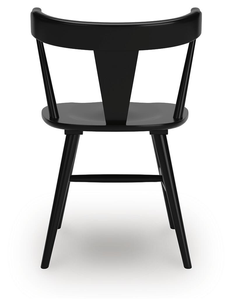 Gretlynn Dining Table and 6 Chairs - D501D4