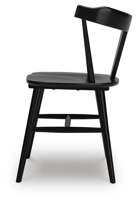 Gretlynn Dining Table and 6 Chairs - D501D4