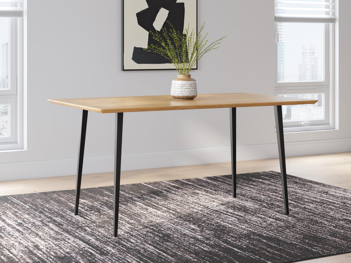 Gretlynn Dining Table and 6 Chairs - D501D4