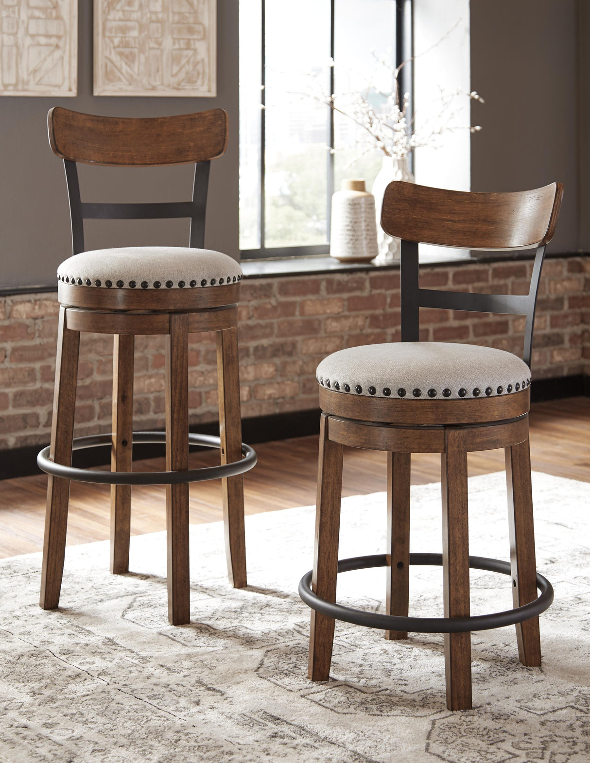 Valebeck Bar Height Bar Stool - D546-430