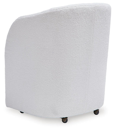 Rowanbeck Dining Chair - D821-02A