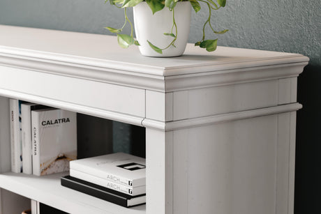 Kanwyn Credenza - H777-46