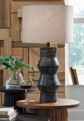 Kerbert 2-Piece Lamp Set - L100824X2