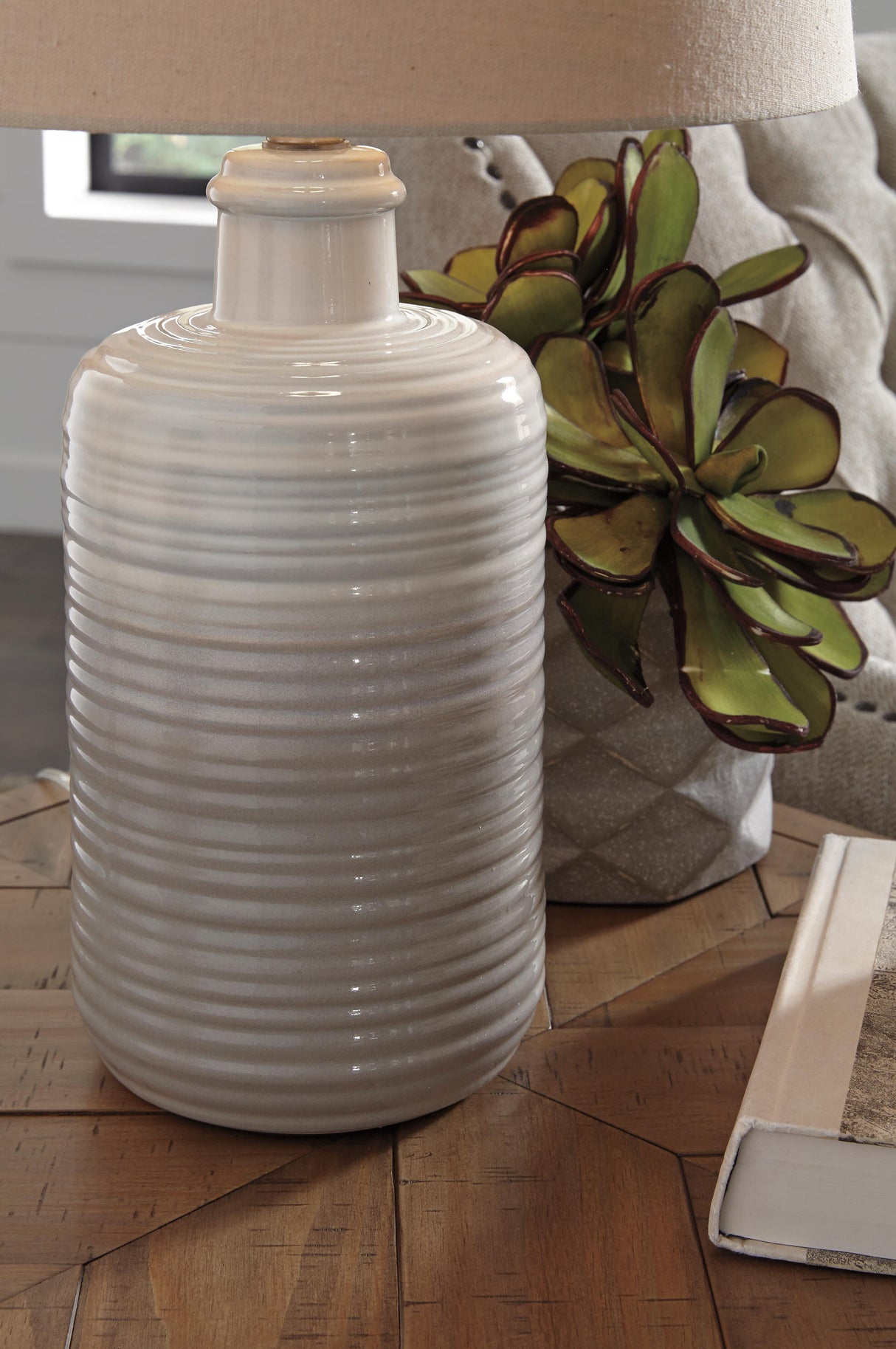 Marnina Table Lamp (Set of 2) - L121854