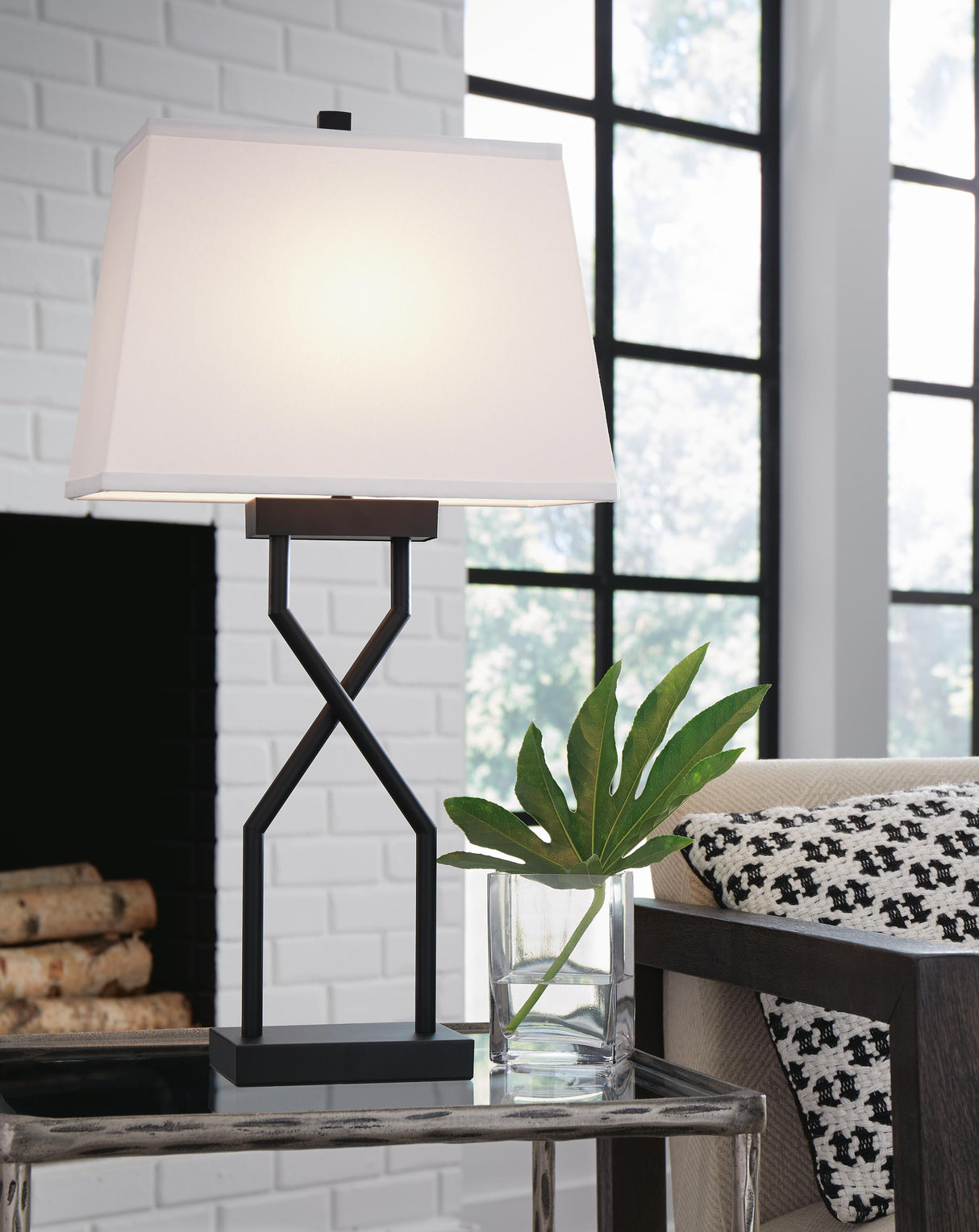 Brookthrone Table Lamp (Set of 2) - L204514
