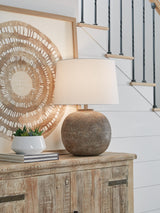 Neavesboro Table Lamp - L207484