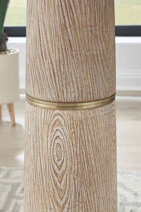 Gasparleigh Floor Lamp - L235811