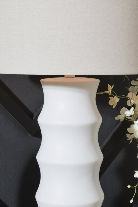 Veraleigh Table Lamp - L235854