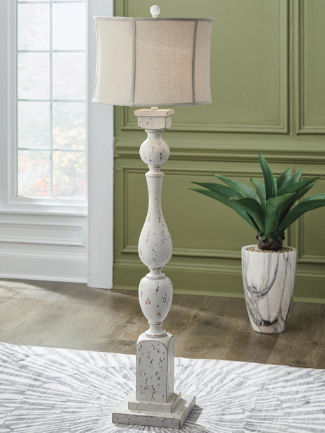 Madsbrook Floor Lamp - L235921