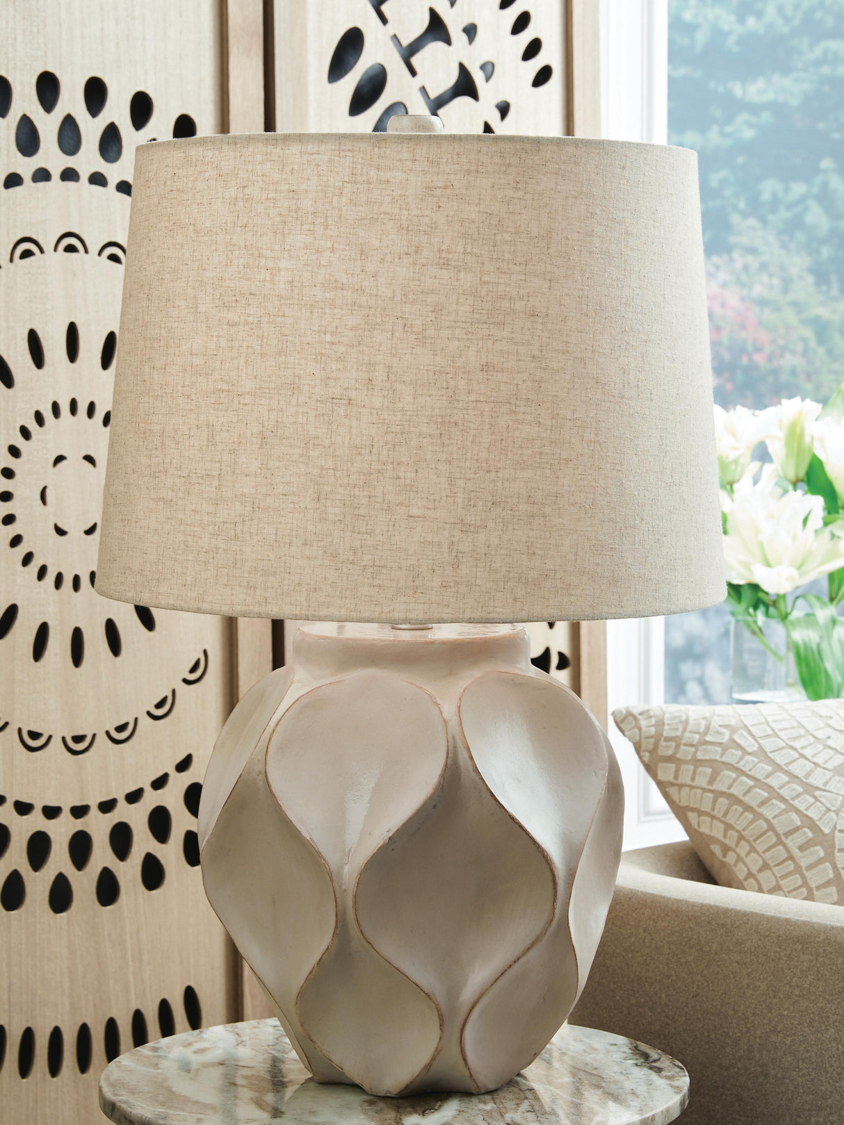 Edselham Table Lamp - L235974
