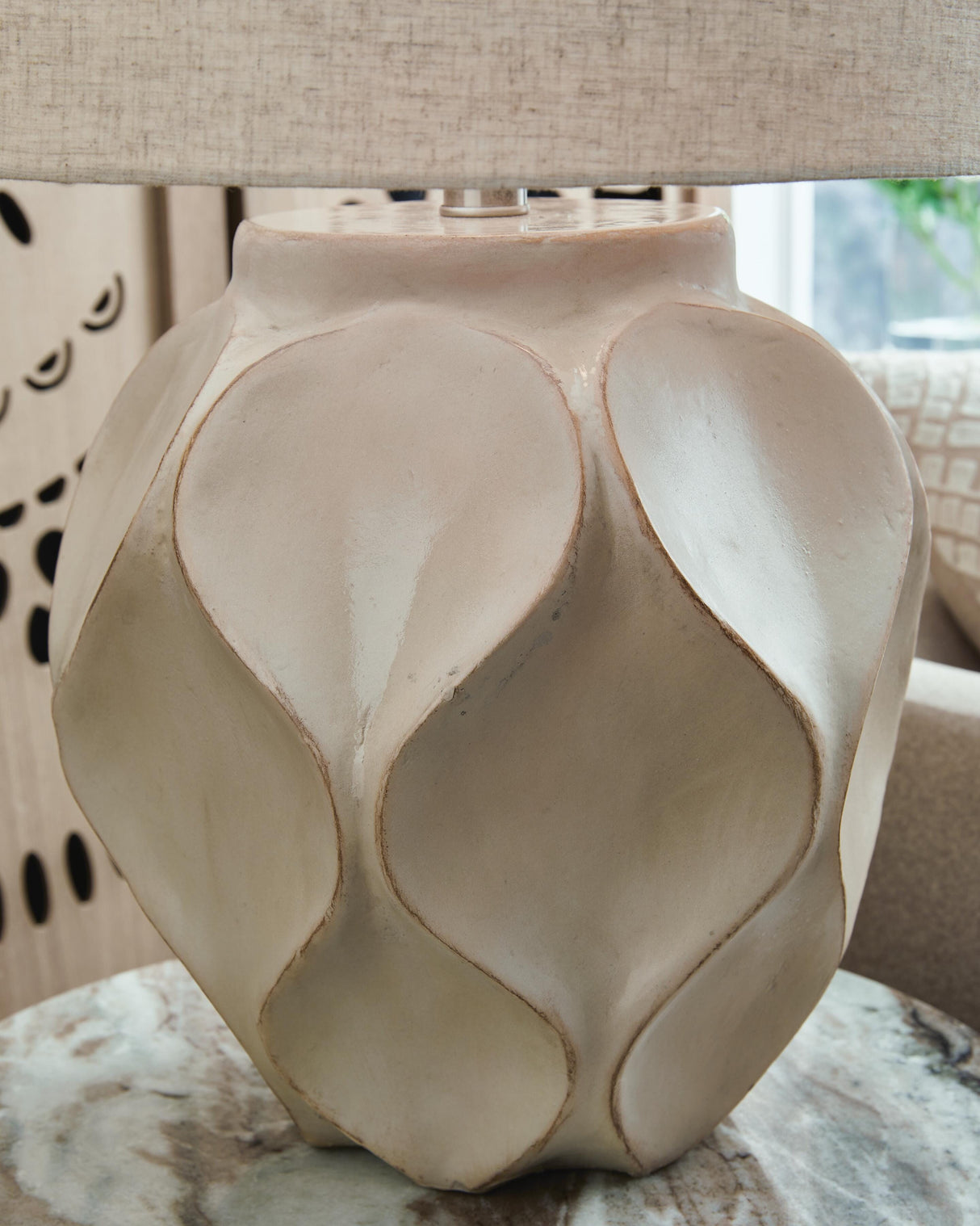 Edselham Table Lamp - L235974