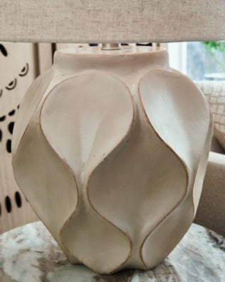 Edselham Table Lamp - L235974