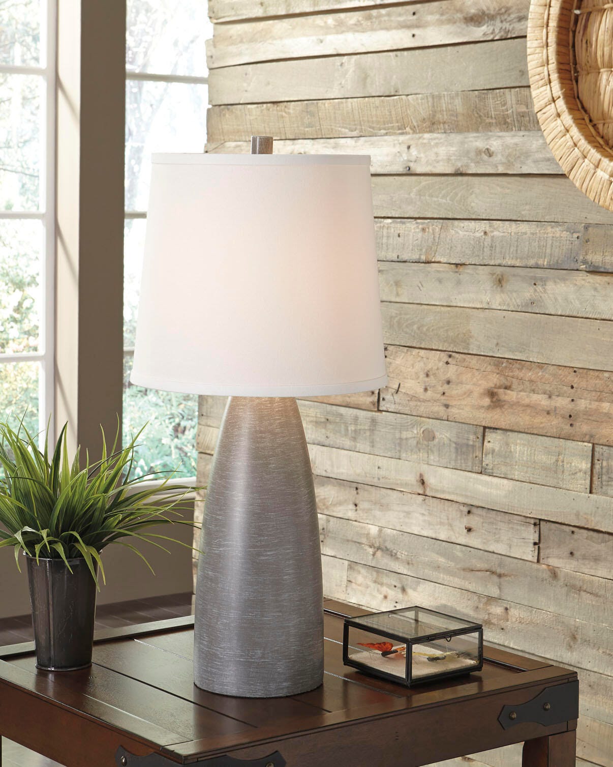 Shavontae Table Lamp (Set of 2) - L243004