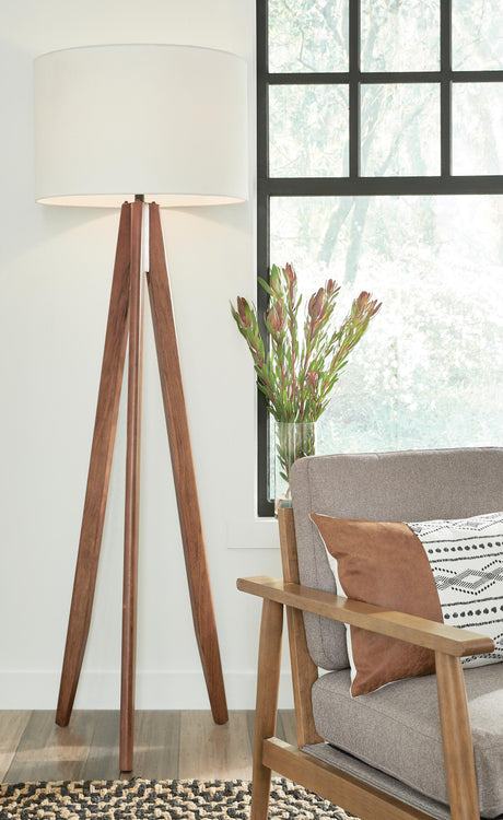 Dallson Floor Lamp - L329011